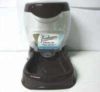 Petmate Water 3.5 Lb Cafe (10.9"x6.9"x9.9")