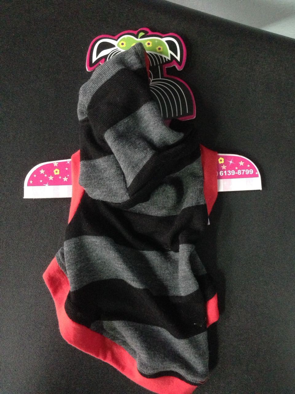 Suéter con gorro Negro y Gris