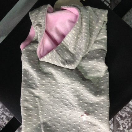 Vestido Gris con Rosado