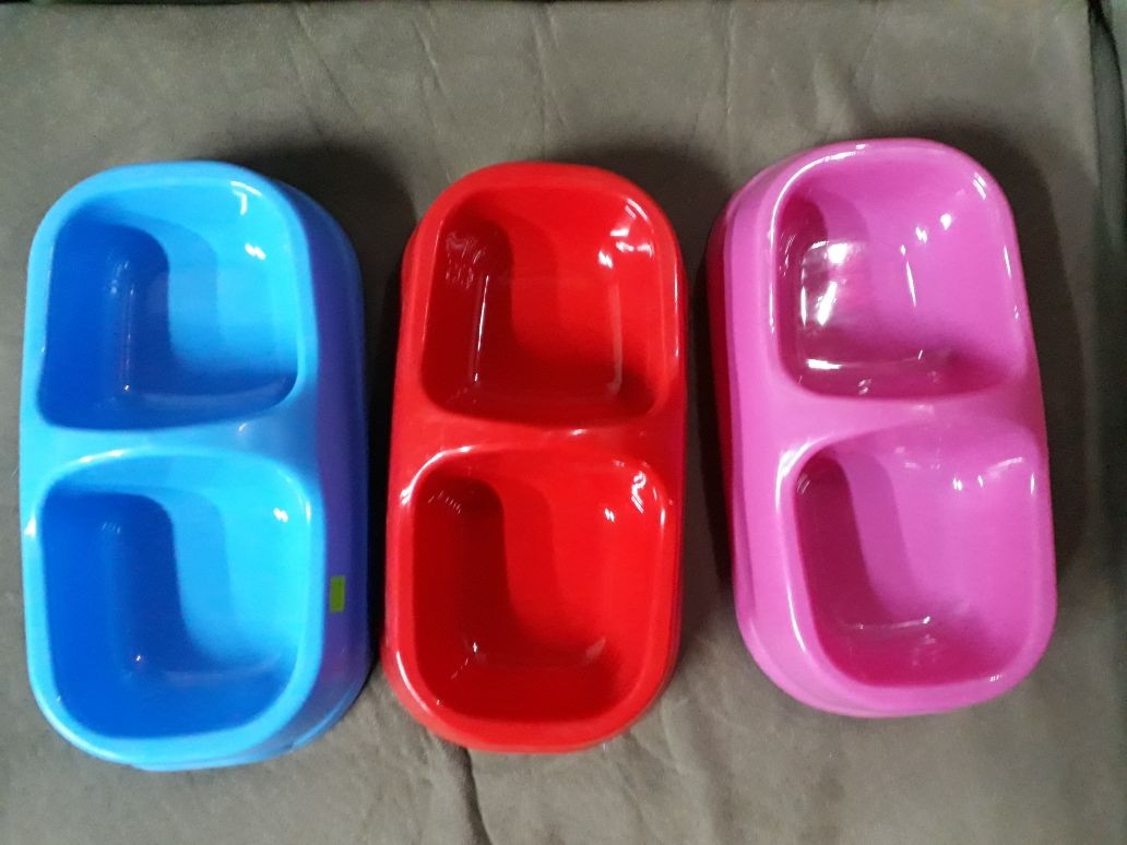Platos dobles plásticos Jak