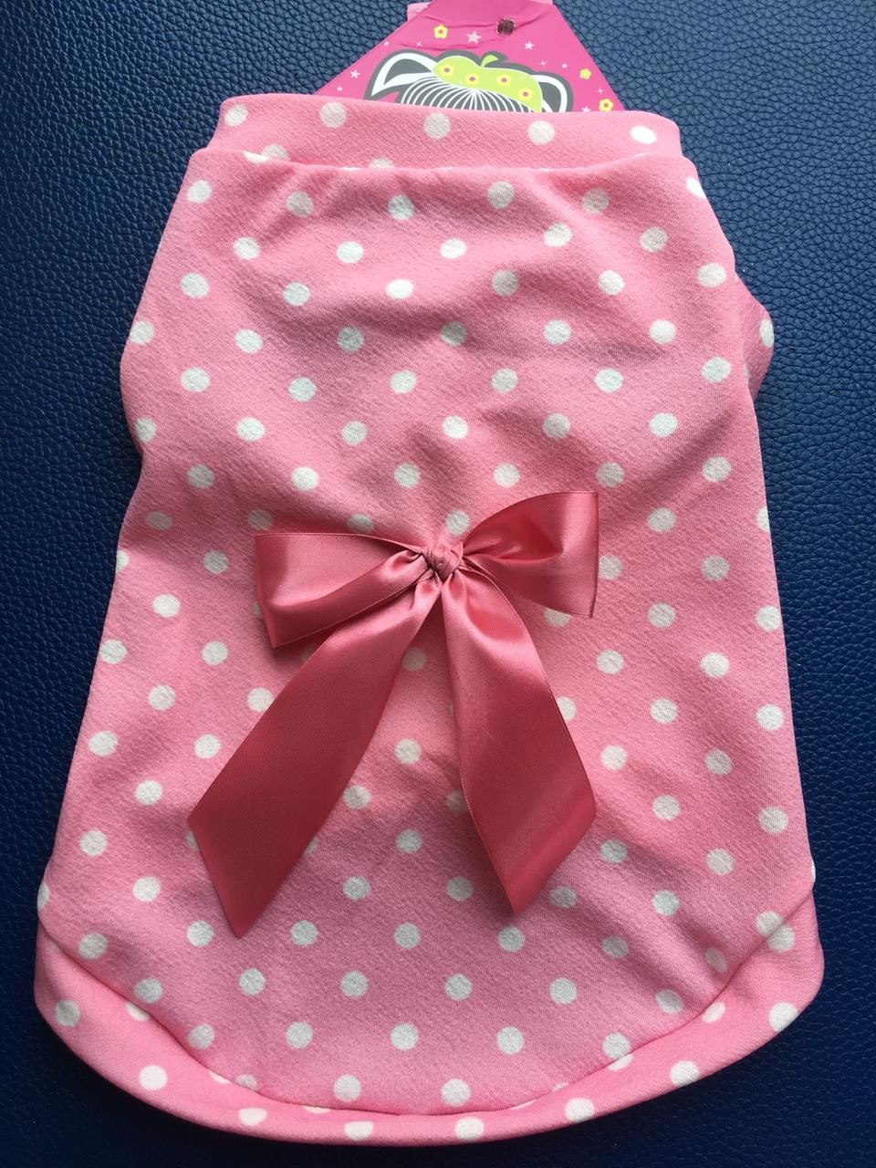 Vestido rosado con bolitas blancas