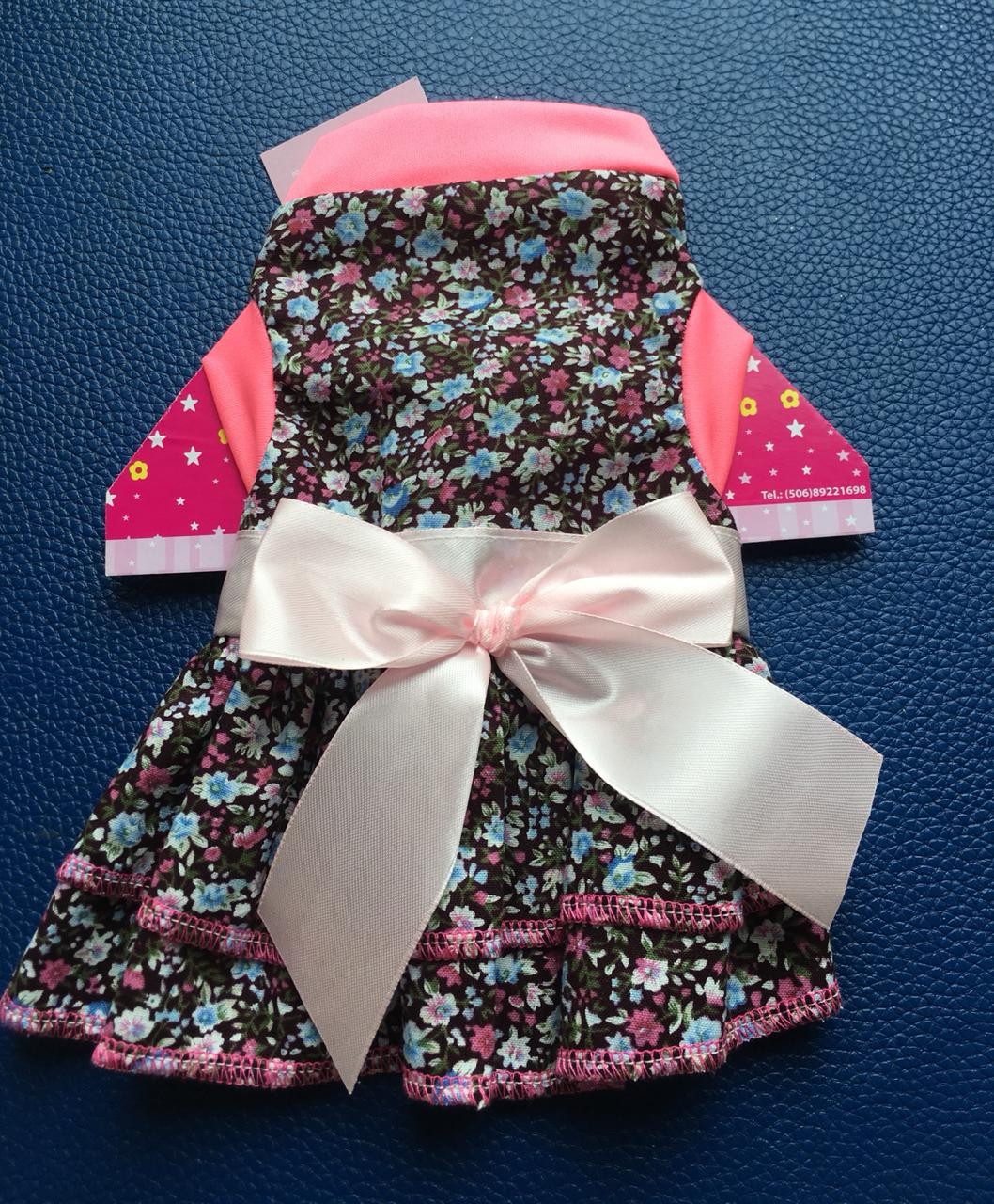 Vestido con estampado de flores