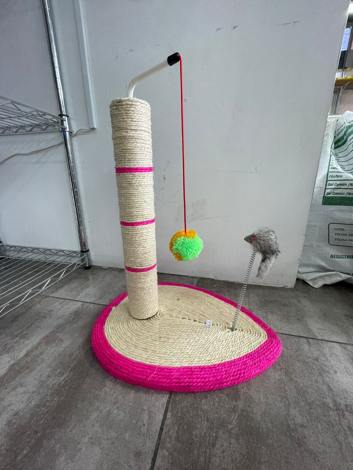 Rascador con juegos
