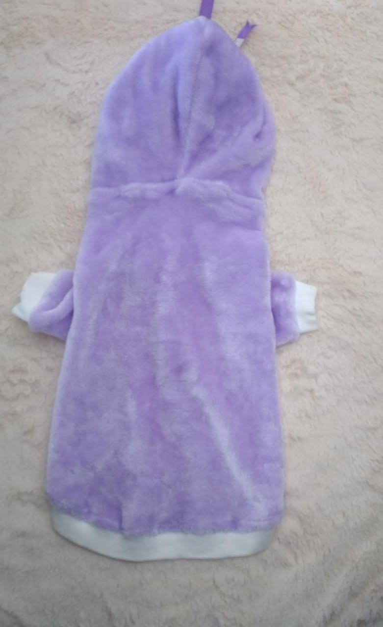 Sueter color morado con Gorro talla L