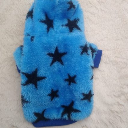 Sueter color celeste con estrellas talla S
