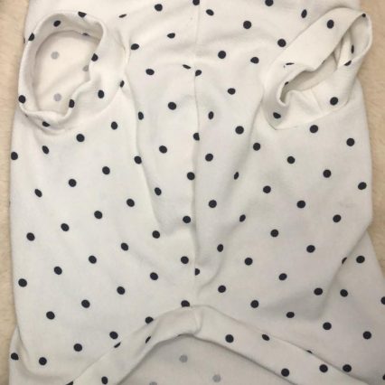 Camiseta para perrita blanca con puntos negros 3XL