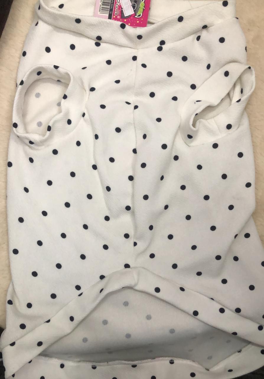 Camiseta para perrita blanca con puntos negros 3XL