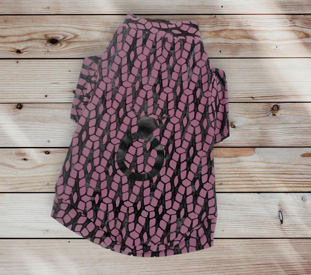 Camiseta con diseño de anillo
